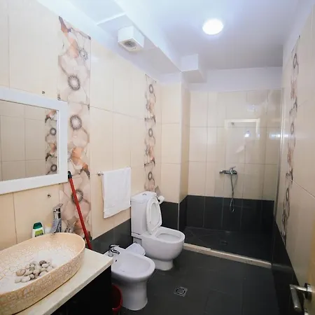 Luxury Center 2 Apartment